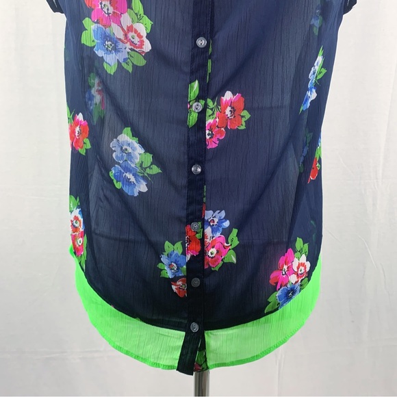 Hollister button back navy blue floral lightweight semi sheer top - Picture 5 of 8